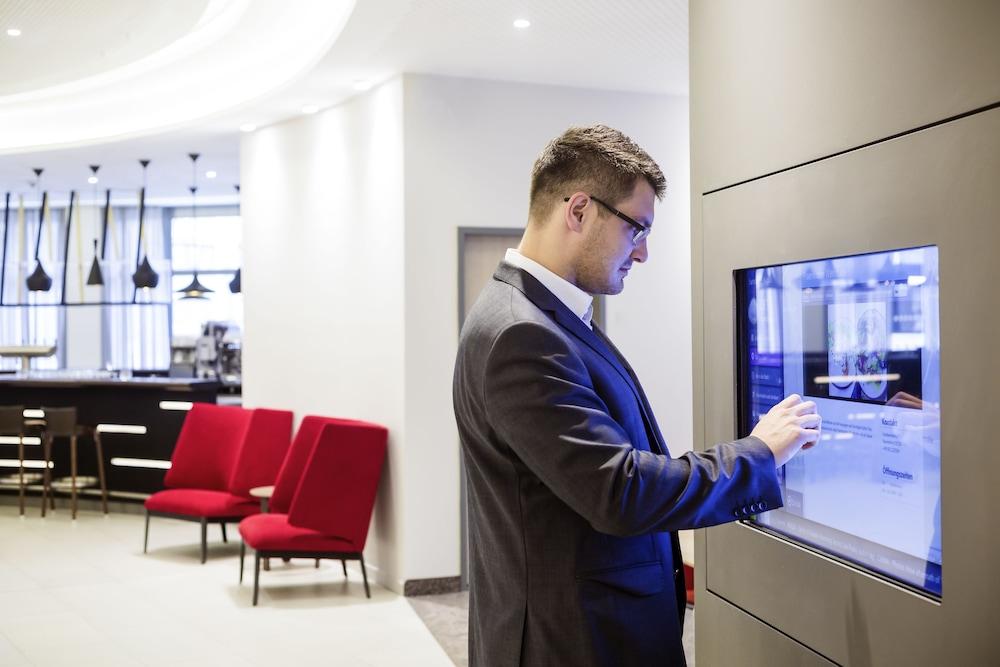 Novotel Nuernberg Centre Ville Luaran gambar